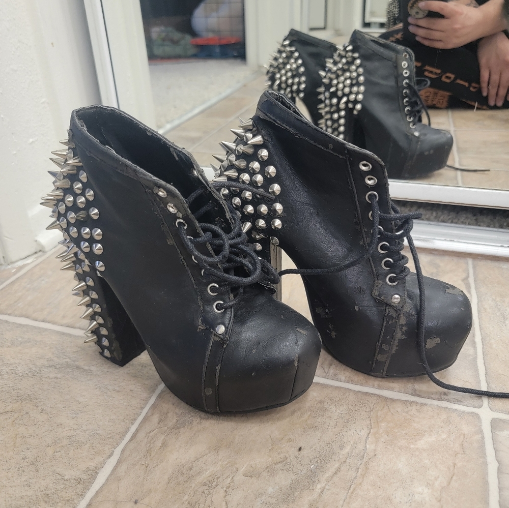 Spikey heels
